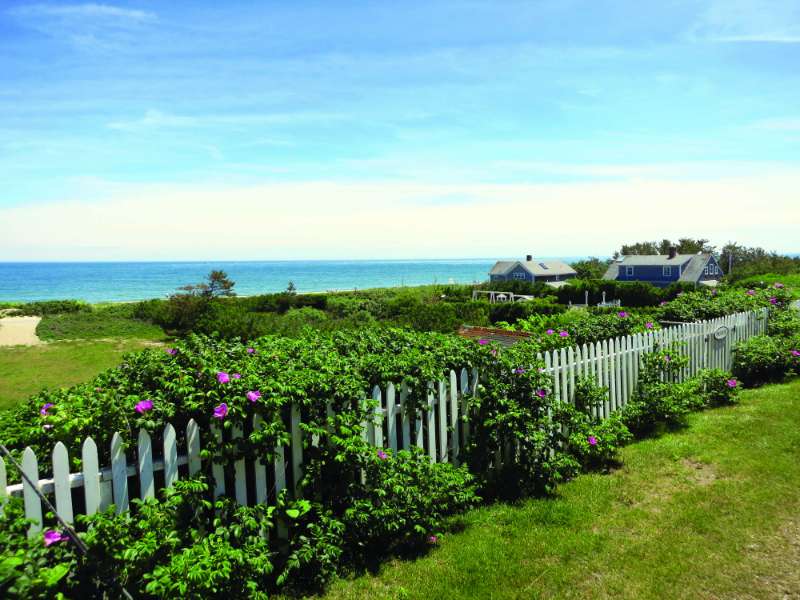 Charter Sailing Vacation to Nantucket and Martha’s Vineyard